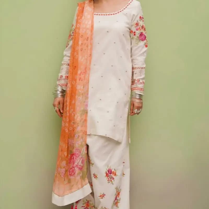 Embroidery lawn 3pc