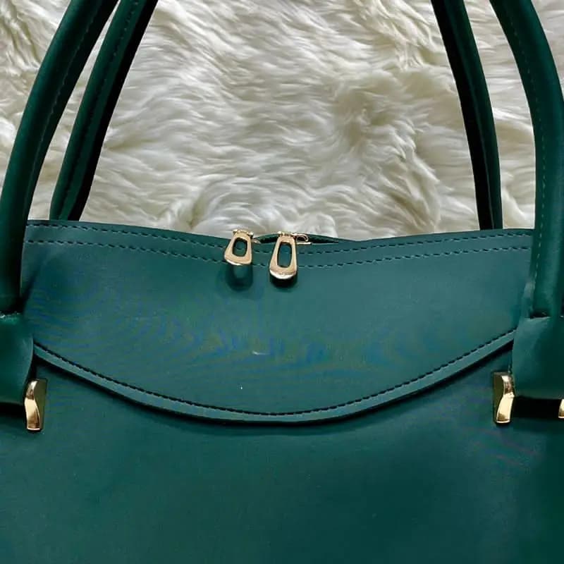 Hand bag