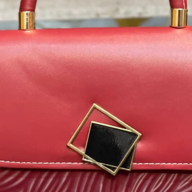 Hand bag